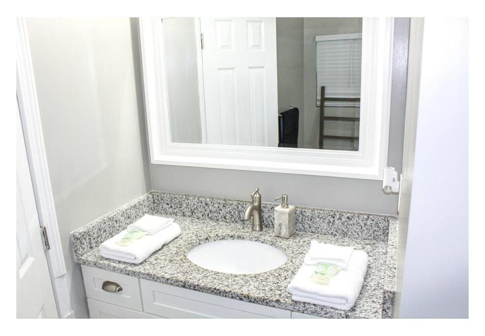 Lovely 3Br 3Ba Home Minutes From Airport/Downtown Atlanta Exterior photo